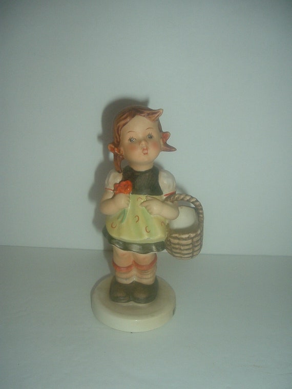Hummel HUM 98 Girl with Basket Figurine TMK3