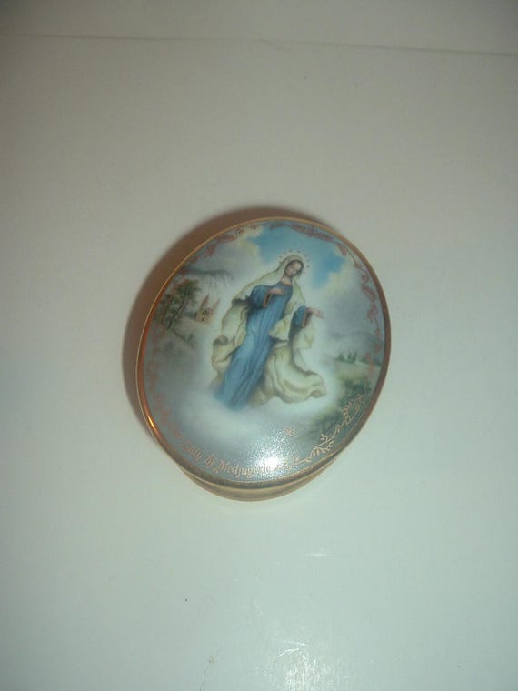 Our Lady of Medjugorje Porcelain Music Box Hector Garrido