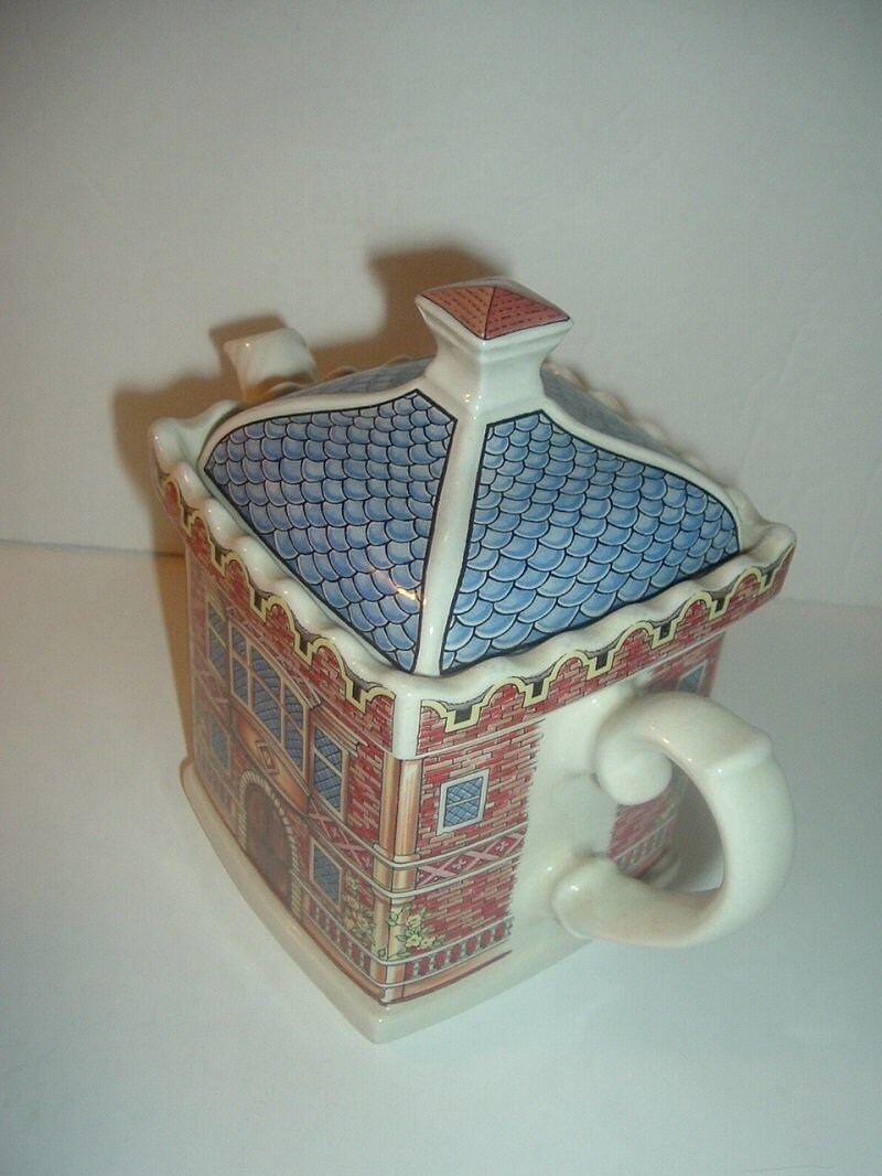 Sadler English Country Houses Elizabethan House Teapot