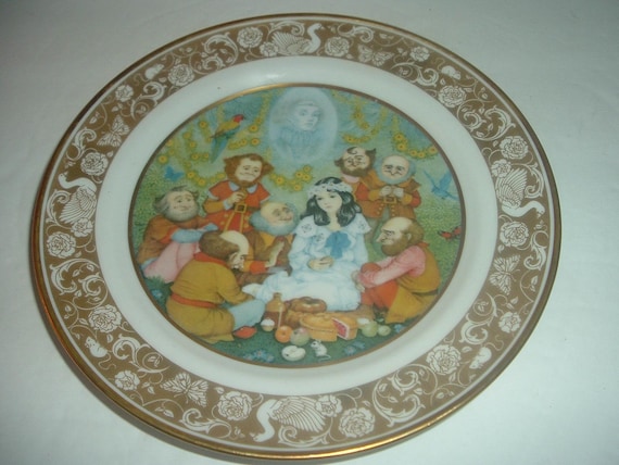 Grimm's Fairy Tales Snow White and Seven Dwarfs Plate