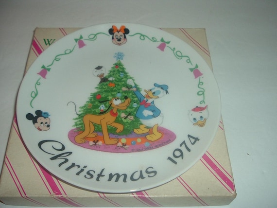 Disney Mickey Mouse Minnie Donald Christmas Plate 1974 Schmid