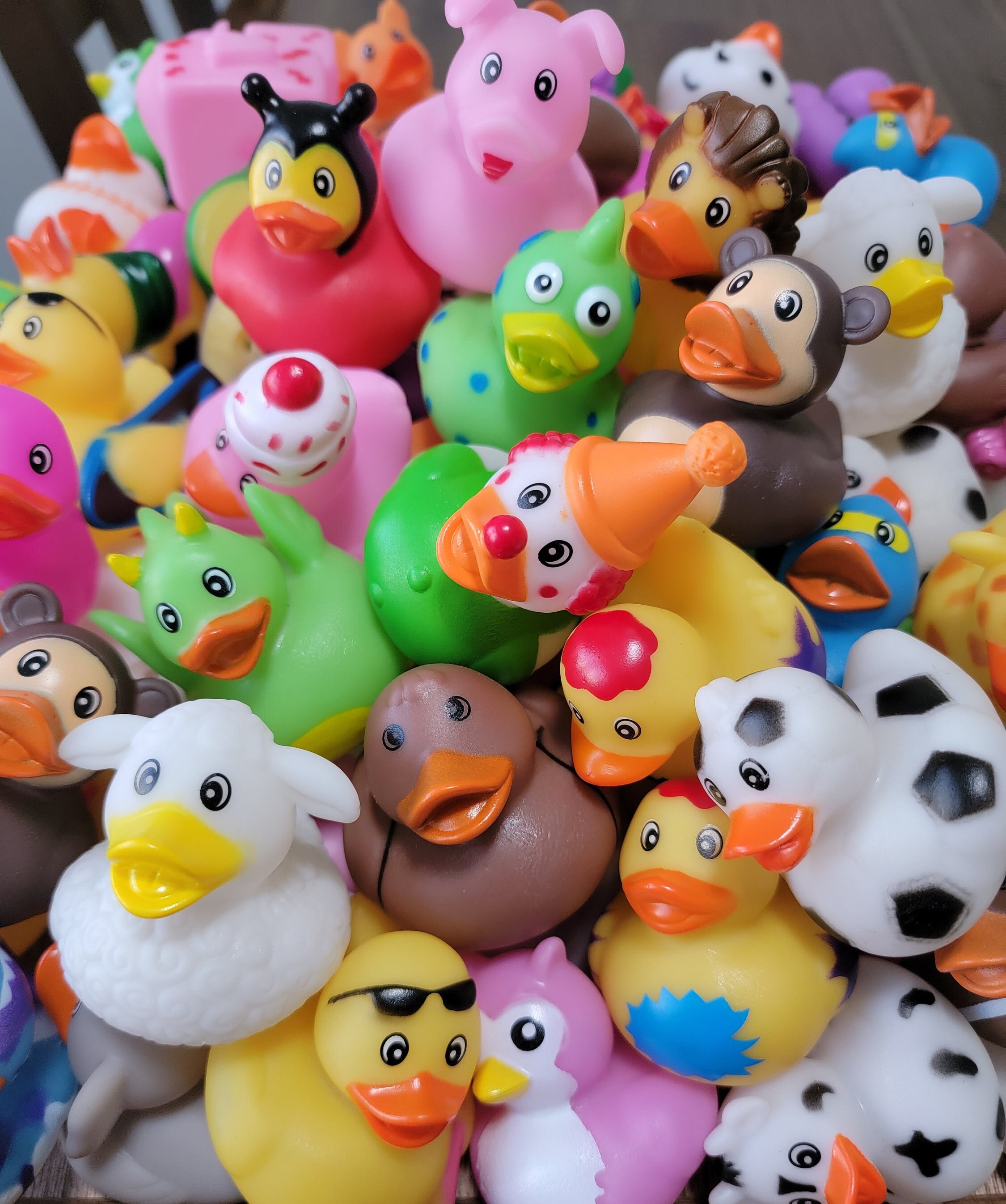 Mini Resin Duck Bulk 200 Pack Tiny Ducks to Hide for Miniature