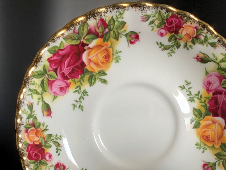 No Teacup Plate Only Made in England D Royal Albert Old Country Roses Orphan Saucer