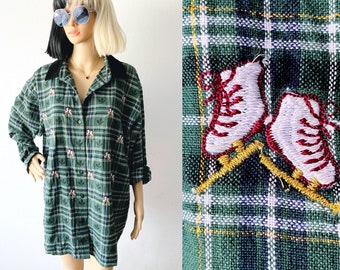 Vintage Dark Green Flannel | Ice Skate Novelty Print | Holiday Shirt | Slouchy Button Up | Christmas Shirt | Gift for Ice Skater | MLXL1X2X