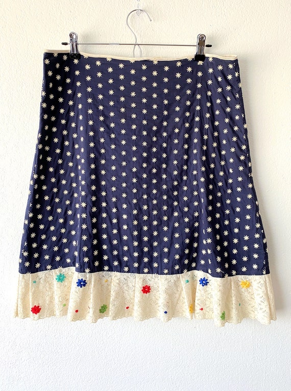 Retro Skirt With Ruffled Hem | Navy Blue Floral S… - image 4