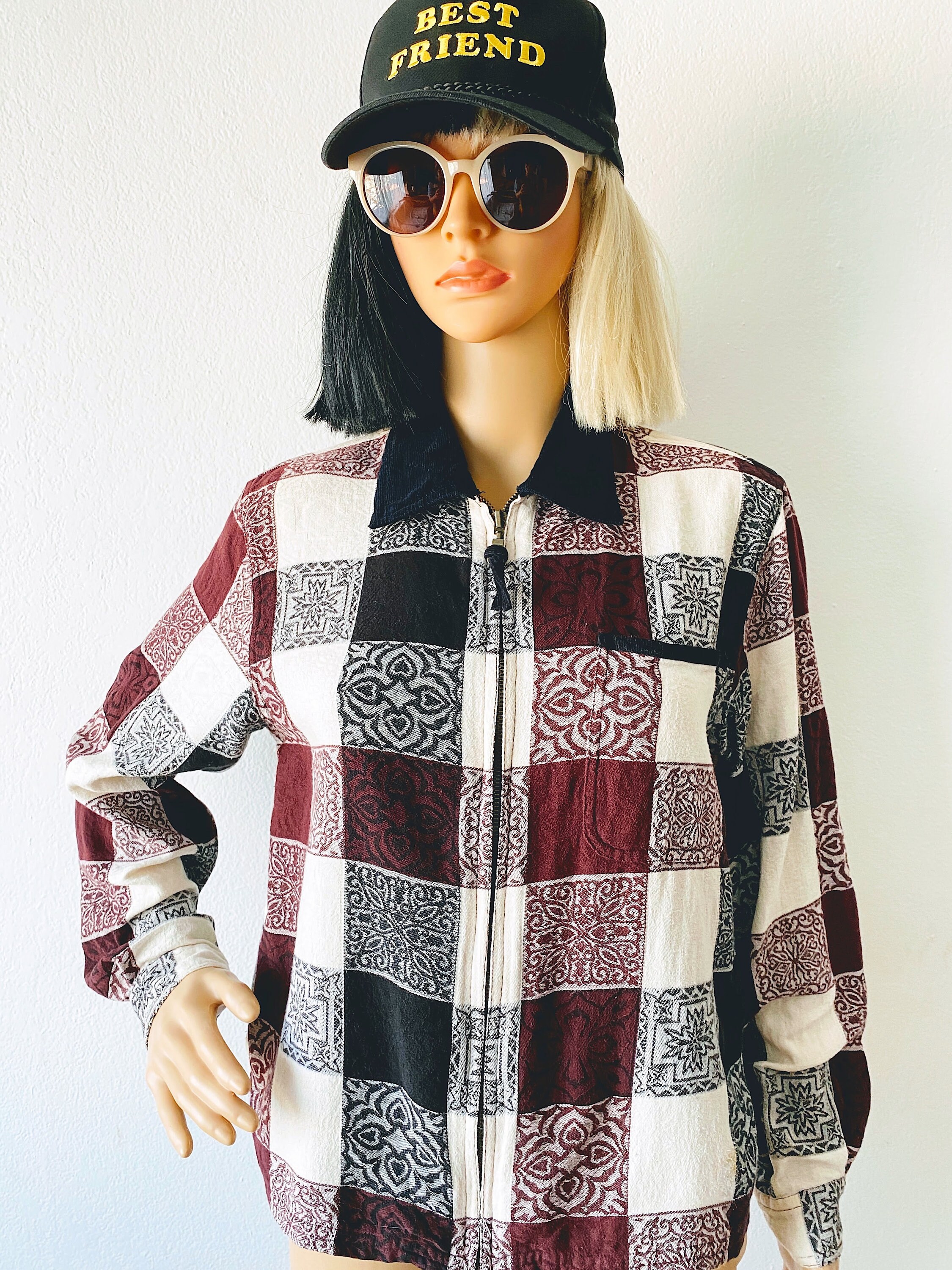 トップス NOSTALGIC PATCHWORK SEE-THROUGH TOPS Nostalgic patchwork see-through tops (round neck)