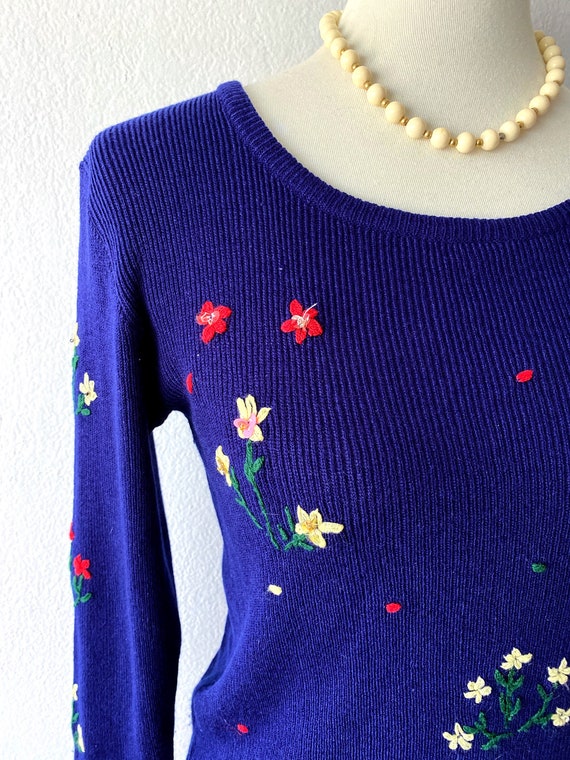 Vintage Embroidered Sweater 50s 60s Floral Sweate… - image 8