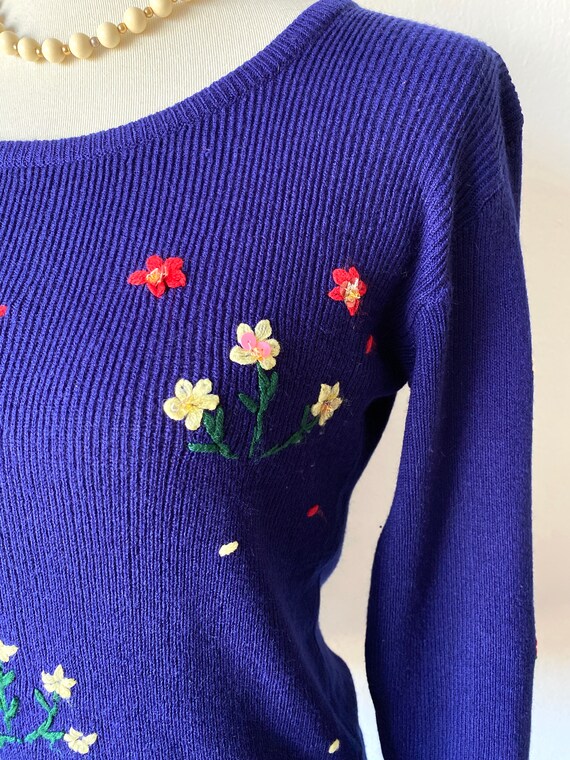 Vintage Embroidered Sweater 50s 60s Floral Sweate… - image 4