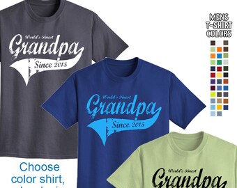 World's Finest Grandpa - Personalisiert w/ Year - Herren T-Shirt Tolles Geschenk für einen neuen Opa! Wir führen die Größen S - 5XL in 35 Farben!