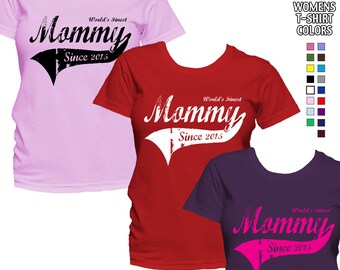 World's Finest Mommy - Personalized with Year - Classic Fit Ladies' T-Shirt