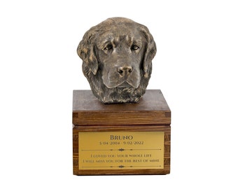 Golden Retriever urn for dog's ashes, Urn with engraving and sculpture of a dog, Urn with dog statue and engraving, Custom urn for a dog