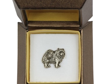 NEW, Chow chow, dog pin, in casket, limited edition, ArtDog