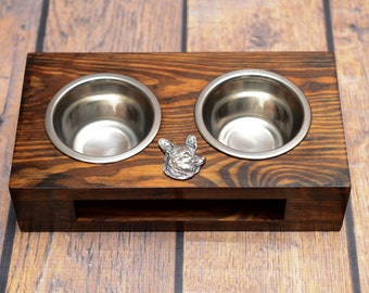 A dog’s bowls with a relief from ARTDOG collection - Pembroke Welsh Corgi 