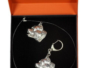 NEW, Pit Bull, dog keyring and necklace in casket, PRESTIGE set, limited edition, ArtDog . Dog keyring for dog lovers