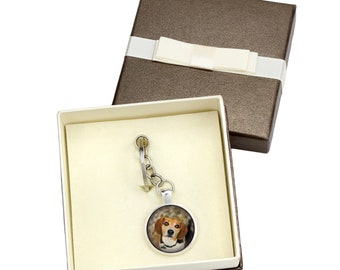 Beagle. Keyring, keychain with box for dog lovers. Photo jewellery. Men's jewellery. Handmade.