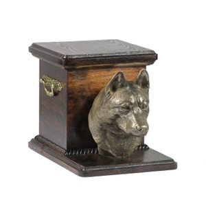 Urn for dog’s ashes with a standing statue -Siberian Husky, ART-DOG