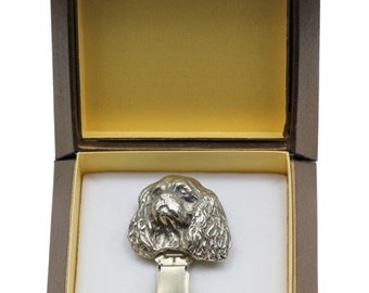 NEW, Cavalier King Charles Spaniel, dog clipring, in casket, dog show ring clip/number holder, limited edition, ArtDog