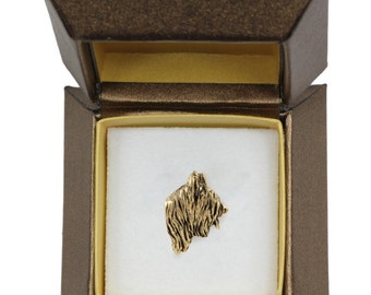 NEW, Briard, dog pin, in casket, gold plated, limited edition, ArtDog