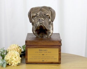 Dogue de Bordeaux urn for dog's ashes, Urn with engraving and sculpture of a dog, Urn with dog statue and engraving, Custom urn for a dog