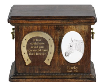 Urn for horse ashes with ceramic plate and sentence - Boulonnais, ART-DOG. Cremation box, Custom urn.