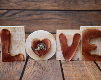 Wooden sign LOVE great decoration! Purebred dog in the letter "O" - Scottish deerhound