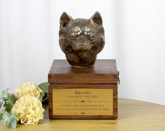 Chihuahua Long Haired urn for dog's ashes, Urn with engraving and sculpture of a dog, Urn with dog statue and engraving,Custom urn for a dog