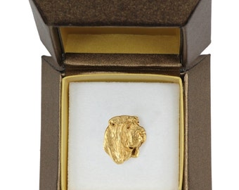 NEW, Shar-Pei, dog pin, in casket, gold plated, limited edition, ArtDog