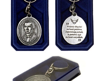 Fredreic Bastiat - silver plated, patina coated keyring coming in an elegant box.