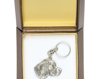 NEW, Beagle, Tricolour Beagle, dog keyring, key holder, in casket, limited edition, ArtDog . Dog keyring for dog lovers