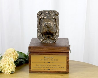 Shar Pei urn for dog's ashes, Urn with engraving and sculpture of a dog, Urn with dog statue and engraving, Custom urn for a dog