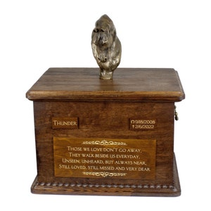 Grote urn Arabisch paard voor paardenas, urn met naam, datums en citaat, gedenkteken met standbeeld bovenop, houten urn, aanpasbare urn voor paard