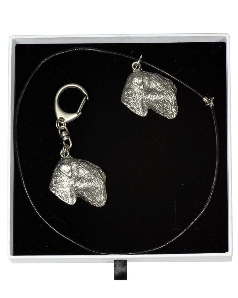 ArtDog Black Russian Terrier in Casket Key Holder Dog Keyring Limited Edition ArtDog Black Russian Terrier in Casket Key Holder Dog Keyring Limited Edition
