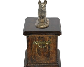 Urn for dog’s ashes with a German Shepherd statue, ART-DOG