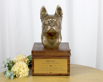 Boston Terrier urn for dog's ashes, Urn with engraving and sculpture of a dog, Urn with dog statue and engraving, Custom urn for a dog