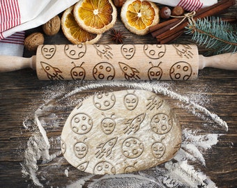 Engraved rolling pin. Original shape. UFO pattern. Laser Engraved for cookies. Decorating roller