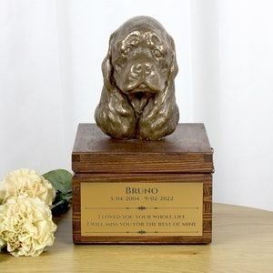 American Cocker Spaniel urn for dog&#39;s ashes, Urn with engraving and sculpture of a dog, Urn with dog statue, Custom urn for a dog