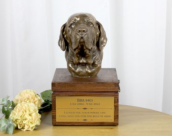 Fila Brasileiro urn for dog's ashes, Urn with engraving and sculpture of a dog, Urn with dog statue and engraving, Custom urn for a dog
