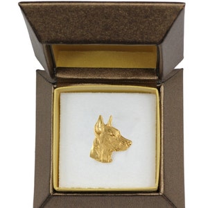 NEW, Dobermann, dog pin, in casket, gold plated, limited edition, ArtDog
