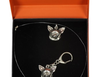 NEW, Chihuahua (smooth haired), dog keyring and necklace in casket, PRESTIGE set, limited edition, ArtDog . Dog keyring for dog lovers