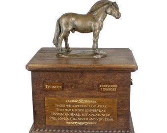 Fjord horse Big Urn for Horse Ashes, Urn with Name, Dates and Quote, Memorial with Statue on Top, Wooden Urn, Customizable Urn for horse