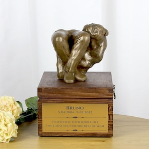 Bulldogge Urne für Hundeasche, Urne mit Gravur und Skulptur eines Hundes, Urne mit Hundestatue und Gravur, Individuelle Urne für einen Hund