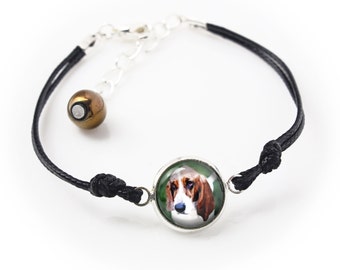 Basset Hound. Bracelet for people who love dogs. Photojewelry. Handmade.