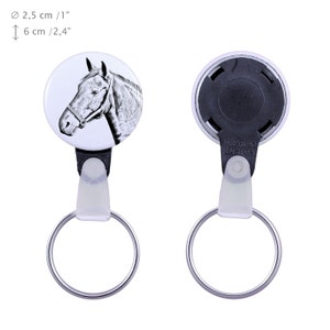 Llavero con un caballo - Warmblood danés