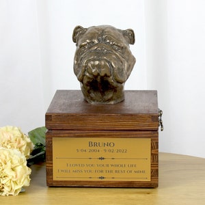 English British Bulldog urn for dog&#39;s ashes,Urn with engraving and sculpture of a dog,Urn with dog statue and engraving,Custom urn for a dog