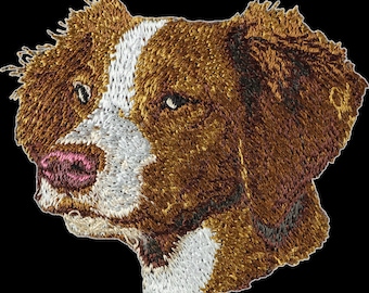 Brittany spaniel - Embroidery, patch with the image of a pedigree dog.
