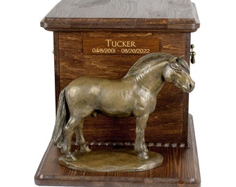 Fjord horse Big Urn for Horse Ashes, Cutomizable urn, Urn for horse with statue, Horse memorial with sculpture