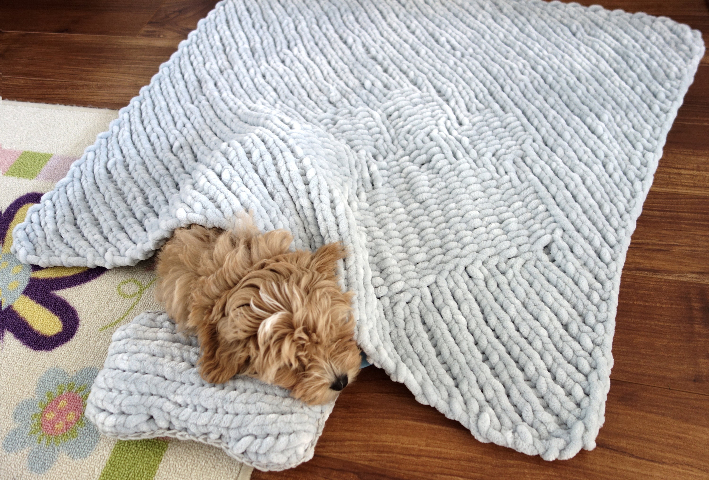 PDF Knitting PATTERN Paw Print Chunky Blanket and Pillow Set Pet Bulky Bedding Knitwear dog Cat Fashion Canine Diy Accessories Etsy Canada
