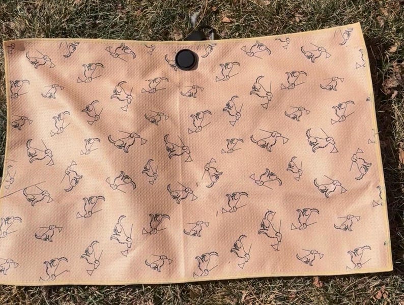 Golden Retriever Golf Towel – Custom Dog Golf Gift – Magnetic Golf Accessory - Golf Gift for Mom - Gift for Dad - Dog Golf Towel Magnetic Towel Only
