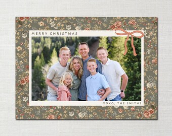 Plantilla de tarjeta navideña con foto: Estilo floral Grandmillennial - Canva editable