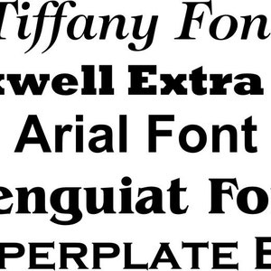 Op de afbeelding: Een zwarte tekstafbeelding op een witte achtergrond met vijf verschillende lettertypestijlen. De tekst luidt Tiffany Font, Rockwell Extra Bold, Arial Font, Benguiat Font en COOPERPLATE BOLD, elk weergegeven in de bijbehorende lettertypestijl.